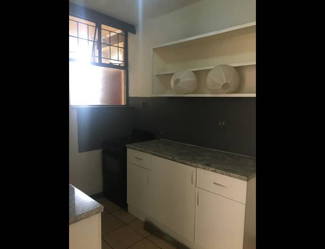 2 BEDROOM FLAT FOR SALE IN MUCKLENEUK